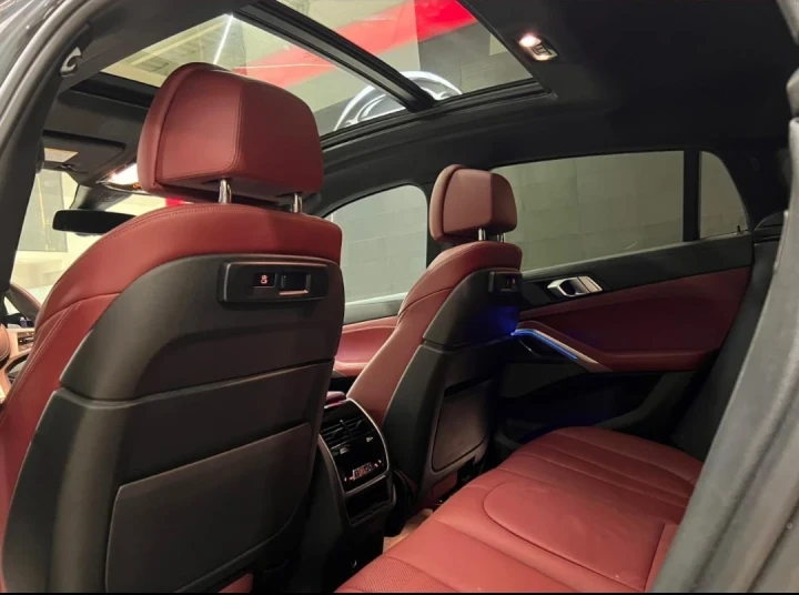 بي إم دبليو إكس ٦ ٢٠٢٢ رمادي ايجار فى دبى - undefined